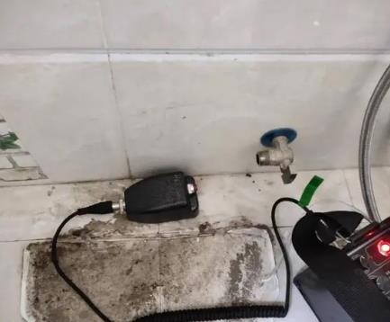 让胡路屋顶漏水维修公司分享下卫生间漏水的危害及解决方法